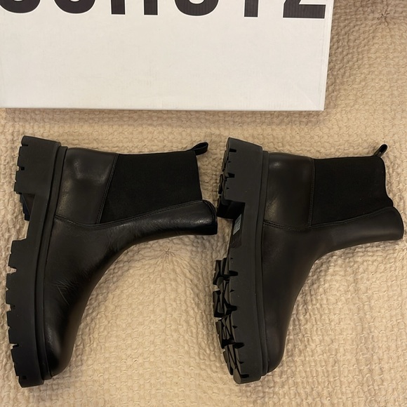 NWT Schutz Billie Casual Leather Bootie Size 7.5 - Picture 5 of 7